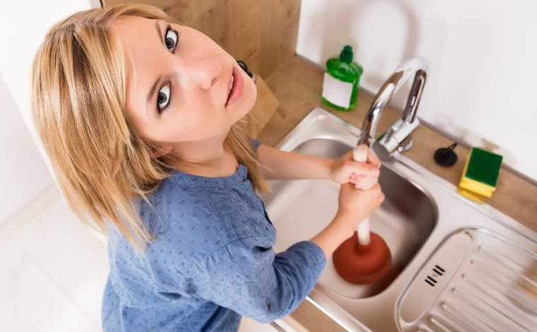 Best Ways to Unclog a Sink
